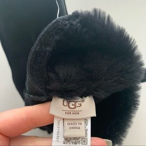 Ugg Accessories | Ugg Contrast Water Resistant Sheepskin Tech Gloves | Color: Black | Size: L | Pm-67479760's Closet